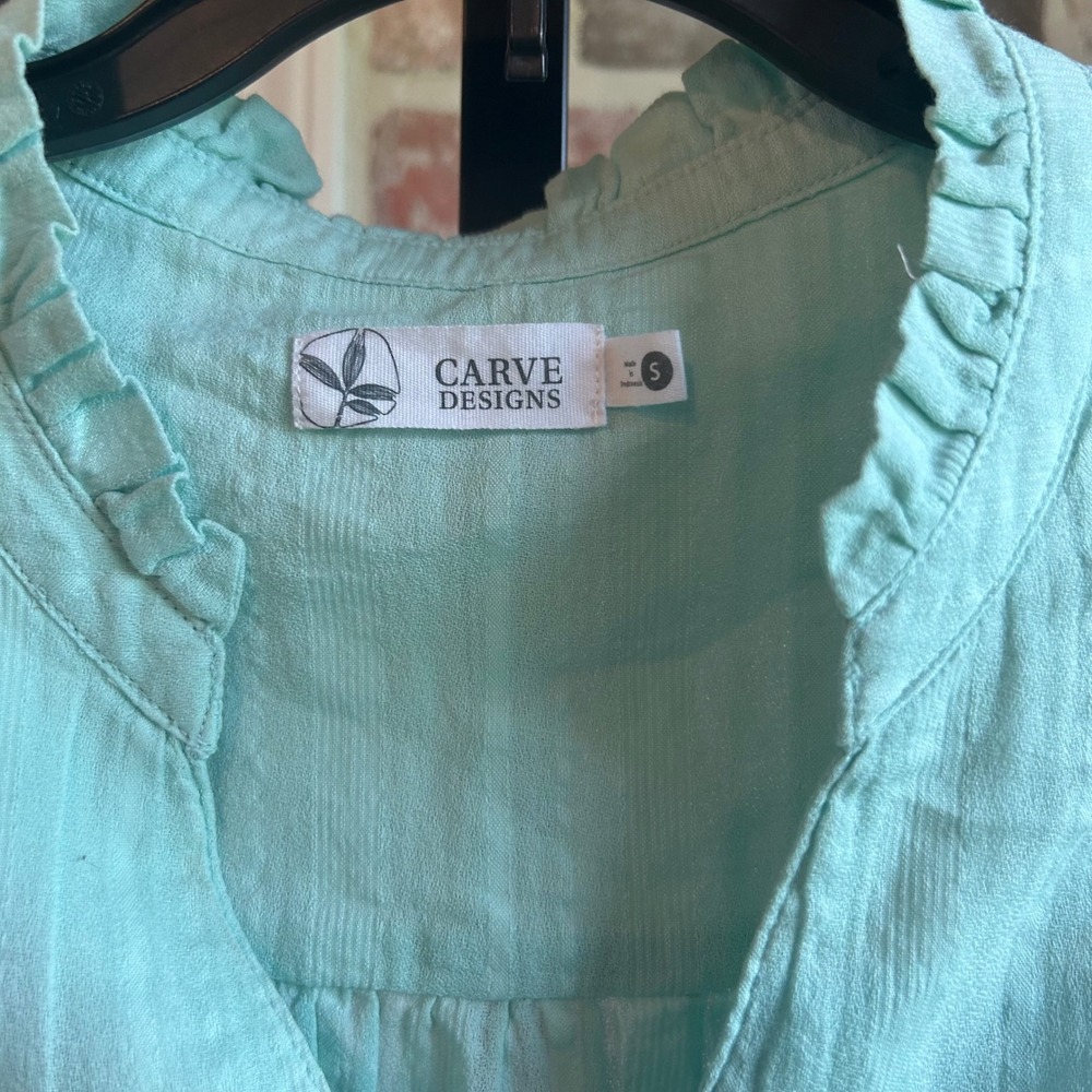 Carve Designs Blouse Womens Small Mint Green Ruffle Neck Sleeveless Gauze Top - Picture 3 of 3